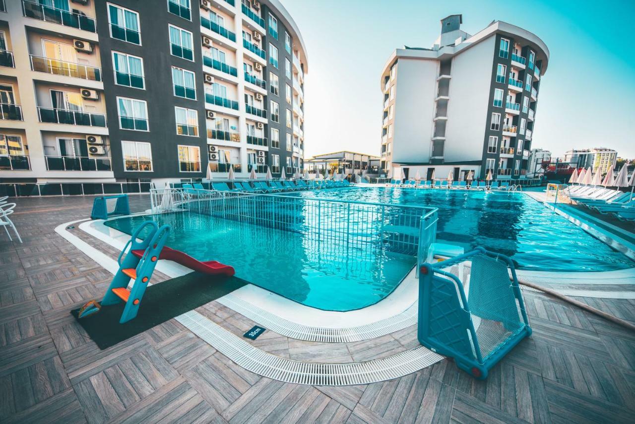 Royal Towers Hotel Lara Antalya Ngoại thất bức ảnh